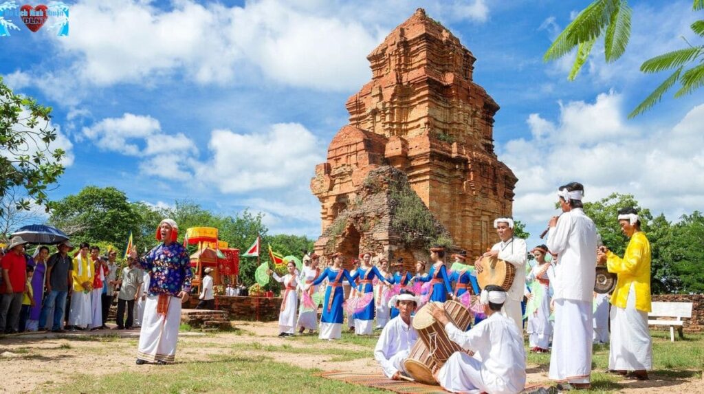 Giới thiệu lễ hội Katê – Di sản sống của người Chăm