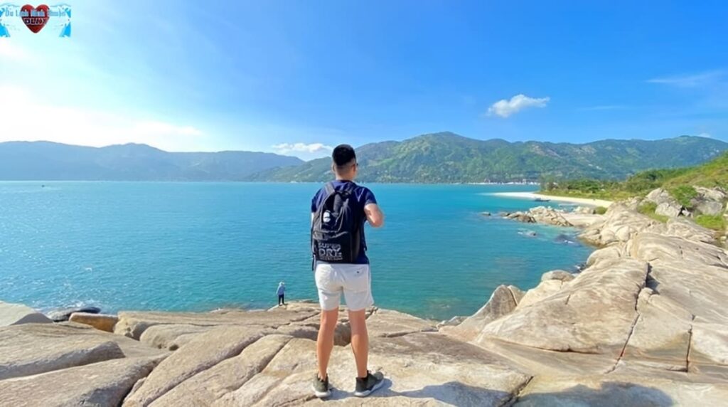 Đường sá hoang sơ nhưng an toàn, ít kẹt xe