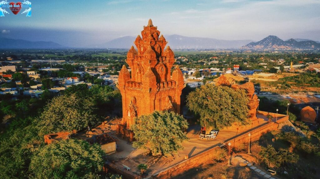 Hành trình ngược thời gian – đến với thánh địa người Chăm